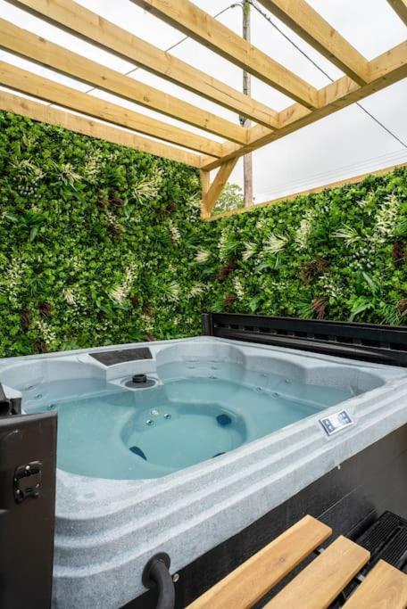 Cottage With Hot Tub Near Knockhill Saline Εξωτερικό φωτογραφία